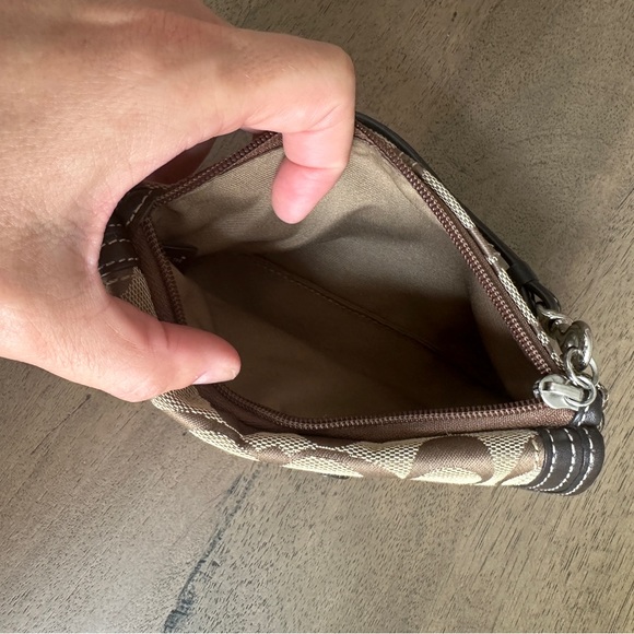 Coach Legacy Signature Brown Canvas Leather Trim Flap Wristlet Coin Wallet - Picture 3 of 4